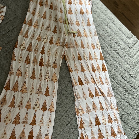 Med mom  JAMMERS Tree Print Bamboo Set in Brown and Cream - Picture 3 of 4